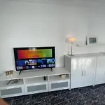 Casa Haeggstroem بيت للعطل الغاروبو